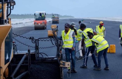 ހޯރަފުށި އެއާޕޯޓުގެ މަސައްކަތް 11 ނޮވެމްބަރަށް ނިންމަނީ