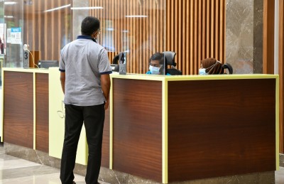 ފެންވަރު ރަނގަޅު ހޮސްޕިޓަލަކަސް މި ސަރަހައްދުން ބޭސް ގެންނަން ޖެހޭތީ ނަޒީރުގެ ކަންބޮޑުވުން!