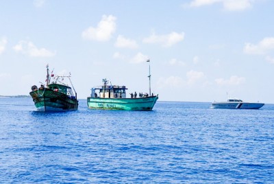 ރާއްޖޭގެ ކަނޑުން 19 މީހުންނާއެކު އިންޑިއާގެ ދެ ބޯޓެއް އަތުލައިގެންފި