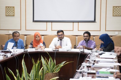 ވާރޭ ވެހޭ ދުވަސްދުވަހު މެމްބަރުން އޮފީހަށް ދާން ކާރެއް ބޭނުންވޭ: ވަޒީފާ ޓްރައިބިއުނަލް