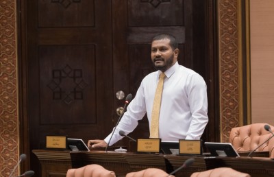 އަފީފް ރިޔާސަތު ބަލަހައްޓަވަނީ ގަވާއިދާ ހިލާފަށް ކަމަށް ބުނެ ކަންބޮޑުވުން ފާޅުކޮށްފި