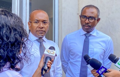ނަޝީދު ވަކިކުރަން ސޮއި ވެސް ހަމައެއް ނުވާނެ، ހުށަހެއް ވެސް ނޭޅޭނެ: އާޒިމް