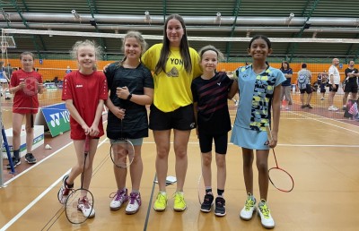 ޗެކް ރިޕަބްލިކް މުބާރާތުގައި ސިންގަލްސް ބައިން ލައިބާ އަށް ކުރިއެރުންތަކެއް