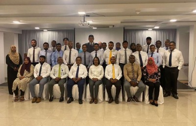 އަވީގެ ހަކަތައިން ހިންގާ އައިސް ޕްލާންޓެއް ހަތަރު ރަށެއްގައި ހަދަނީ