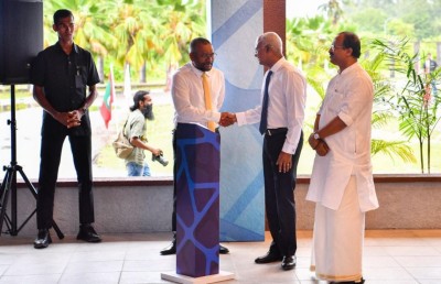 ތެދުނިޔަތަކާ އެކު އައްޑޫ ބިނާކުރި ނަމަ މިއަދު މަސައްކަތް ކުރާކަށް ނުޖެހޭނެ: ރައީސް