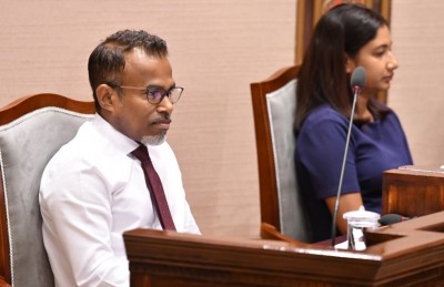 ރިފްއަތުގެ އިމްތިޔާޒުގެ މައްސަލައާ އެކު މަޖިލިސް މަރުތަޅު އެޅިދާނެ؟