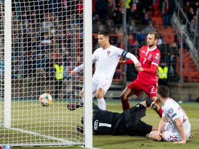 ރޮނާލްޑޯގެ 99 ވަނަ ގޯލާ އެކު ޕޯޗުގަލް ޔޫރޯއަށް