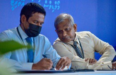ބަދަލު ނުވަނީ ޑޮލަރުގެ އަގު، އަދިވެސް މައްޗަށް!