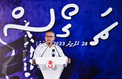 ޔާމީނަށް ކުރިމަތި ނުލެވޭ ހާލަތުގައި އެ މަނިކުފާނު "ފަރުވާ" ހޯއްދަވައި ދެއްވާނެ: އާދަމް ޝަރީފް