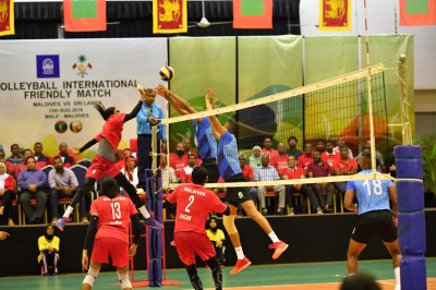 ސައުތު އޭޝިއަން ގޭމްސް: ހިތްދަތި ގޮތަކަށް ލަންކާ އަތުން ބަލިވެ ރާއްޖޭގެ ފިރިހެން ވޮލީ ޓީމު ކަޓައިފި