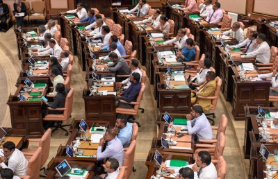 މަޖިލީހުގެ އާދޭސް: އައިއެސްގެ ބާރު ދައްކާނުލަނީސް ގާނޫނު ތަންފީޒު ކޮށްދީ!