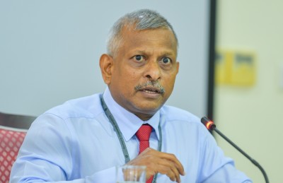 މުދާ އެތެރެކުރަން ޑޮލަރު ނޫން ފައިސާއެއް ބޭނުން ކުރަން ފަށަނީ