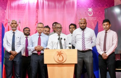 ޔާމީންގެ ރިޔާސީ ޓިކެޓް މަތީ ކެމްޕެއިން ނުކޮށް އޮތީ "ބިރުދެއްކުން"!