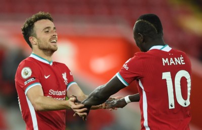 ޔުނައިޓެޑާއި ޗެލްސީ އެއްވަރުވިއިރު، ލިވަޕޫލް ދެ ވަނަ އަށް