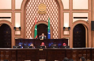 އިތުބާރު ނެތް ކަމަށް ސޮއި ހަމަވިޔަސް ނަޝީދު ގަޑުބަޑު ކުރާނެ!