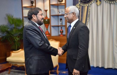 ވާދަވެރި ކެންޑިޑޭޓު ވެސް ކެމްޕޭން ކުރާނީ ސަރުކާރު ތެރެއިން؟