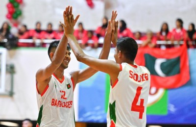 ދިވެހި ޓީމަށް ރެފަރެންސަކަށްވީ މެޗު ބަންގްލަދޭޝްއިން އައީ ރާއްޖޭގެ ގޭމް ދަސްކޮށްގެން