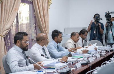 މަޖިލީހުން ނަގާ ވޯޓަކުން ކައުންސިލަރުން ވަކި ކުރެވޭގޮތަށް ހަދަނީ