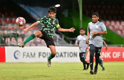 ހުރިހާ މެޗަކުން މޮޅުވެ ރެކޯޑަކާ އެކު 13 އަހަރުން ދަށުގެ ސްކޫލް ފުޓްބޯޅަ ޗެމްޕިއަންކަން ކަލާފާނަށް