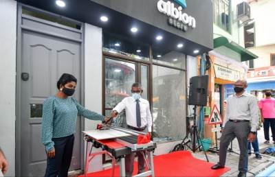 ޖަނަވަރީ މަގުގައި އެލްބިއަން ސްޓޯރުގެ ފިހާރައެއް ހުޅުވައިފި