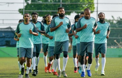 ޔުނައިޓެޑް ވިކްޓްރީގެ ކޯޗިން ޓީމަށް ސާންތީ އެހީވަނީ