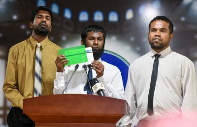 ލޯފަން މީހުން އަމިއްލައަށް ވޯޓު ލެވޭ ގޮތަށް ގާނޫނު އިސްލާހުކޮށްފި