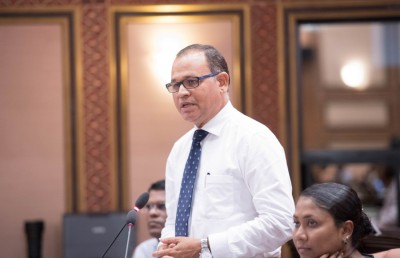 ސުއޫދަކީ، ރައީސް ނަޝީދަށް ފަހު ސިޔާސީ ވަރުދަގަދަ ބޭފުޅެއް: ޝަރީފު