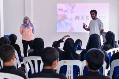 ޒީރޯ ވޭސްޓްއާ އެކު "ބެކް ޓު ސްކޫލް ޝޮޕިން" ކުނިމަދުކޮށް!