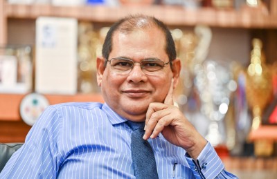 ތަރުބިއްޔަތާއި ރިވެތި އަހުލާގު އުނގަންނައިދިނުން: ސްކޫލްތަކާއި ބެލެނިވެރިންގެ މުހިންމު ރޯލު