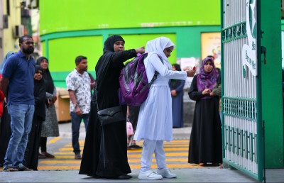 ތަރުބިއްޔަތާއި ރިވެތި އަހުލާގު އުނގަންނައިދިނުން: ސްކޫލްތަކާއި ބެލެނިވެރިންގެ މުހިންމު ރޯލު
