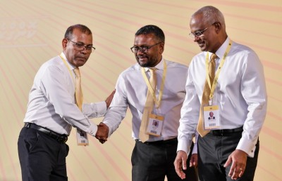 ނަޝީދު ވަކިވުމަކީ ހިތާމައެއް، އެ ބަޔަކު އިހުތިޔާރުކުރާ މަގުން ކުރިއަށްދާން މަގުފަހިވާނެ: ފައްޔާޒު