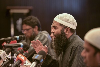 ހުއްދަ ބާތިލު ކުރި އިލްމުވެރިޔާ އެހެން ދީނީ އިލްމުވެރިނަށް ހަރުކަށި ފިކުރުގެ ތުހުމަތުތަކެއް ކޮށްފި