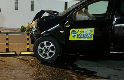 ޓެކްސީ ޑްރައިވަރު އެކްސިޑެންޓުވިއިރު ވެސް އިނީ ހަރަކާތް ހުއްޓިފައި