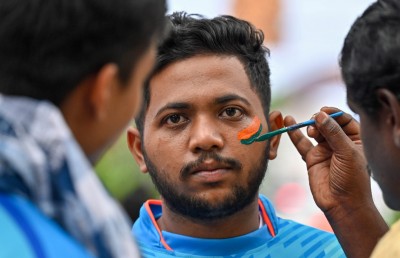 ކްރިކެޓަށް މަރުދޭ އިންޑިއާގައި ފުޓްބޯޅަ ތަރިއަކަށް އޮތް އަދަޔާހިލާފް ލޯތްބެއް