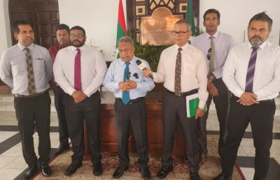 ޕީޕީއެމް/ޕީއެންސީ އާއި ޑިމޮކްރެޓްސް އެކުގައި މަސައްކަތް ކުރަން ބައްދަލުވުމެއް