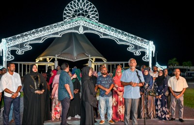 ނަލަ ގިޑިގެތަކުން މާލެ އީދަށް ދިއްލާލައިފި