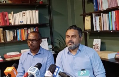 ޕީޕީއެމާއި ޑިމޮކްރެޓްސް އިން އެކުގައި މަސައްކަތް ފެށީ ރައީސް ބަލިކުރަން
