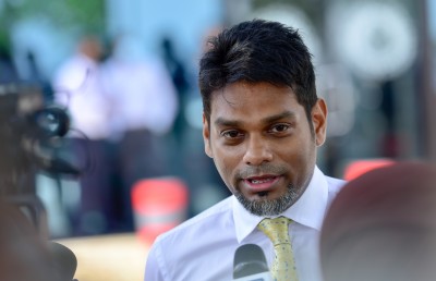 ނޫސްވެރިންނާ ގުޅޭގޮތުން ދެއްކެވި ވާހަކައަށް އަމްރު އެންމެ ފަހުން މާފާށް އެދިއްޖެ