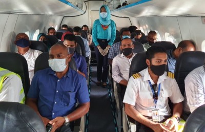 އިހަވަންދިއްޕޮޅަށް ބޮޑު އުފަލެއް؛ އަތޮޅުގެ ފުރަތަމަ އެއާޕޯޓަށް ޓެސްޓް ފްލައިޓް ޖައްސައިފި