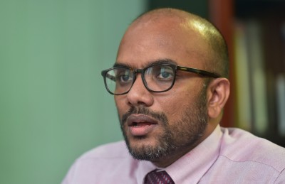 ބަޖެޓުގައި ހުރި ބޮޑެތި މަޝްރޫއުތަކަށް މިހާރު ވެސް ފައިސާ ހުރީ ހަމަޖެހިފައި: އަމީރު