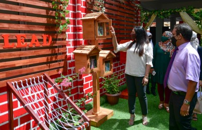 އިމާދުއްދީން ސްކޫލުގައި އައުޓްޑޯ ލައިބްރަރީއެއް ހުޅުވައިފި