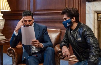 ކޮމެޑީއަކުން އަކްޝޭ ކުމާރަށް 100 ކްރޯޑް ރުޕީސް