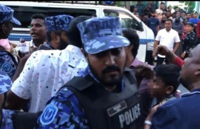 ހައްޔަރުކުރީ ފުލުހުންނާ ދިމާލަށް އެއްޗެއް އެއްލި މީހަކު، ކައިރީގައި ކުއްޖަކު ނެތް: ފުލުހުން