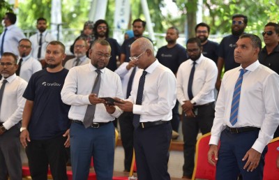 ދައުލަތުގެ އިދާރާތަކުން ހިދުމަތް ހޯދަން "ވަންގަވް"