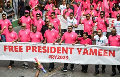 ޔާމީންގެ ކެންޑިޑެސީއާ މެދު ސަޕޯޓަރުންނާ ސަމާސާ ނުކުރޭ!