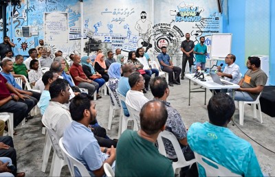 ރަނގަޅު ވެރިއަކާ ދިމައެއް ނުވި، ހައްލު ހޯދަންވީ ނިޒާމުން: ނަޝީދު