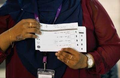 ބާކީވާ ވޯޓް ކަރުދާސް ވަގުތުން ނައްތާނުލައި އަޅާނީ ލޯވަޅެއް