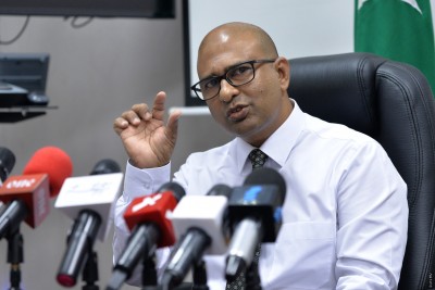 މަގާމުން ވަކިކުރީ ރޭވުމެއްގެ ދަށުން ކަމަށް މުނާޒް ތުހުމަތު ކުރައްވައިފި