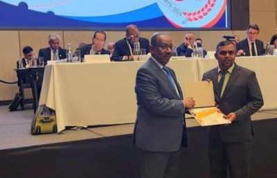 މުންތޭގެ ހިދުމަތުގެ އަގުވަޒަންކޮށް، އަޒީލް އަށް ޑަބްލިއު އޭ ރެފްރީ ބްރޯންޒް ލެވަލް ސެޓްފިކެޓް