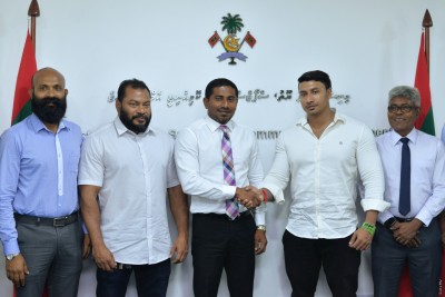 ބޮޑީބިލްޑިންގް އަށް ގެނައި ބިދޭސީ ކޯޗު ފިލައިފި